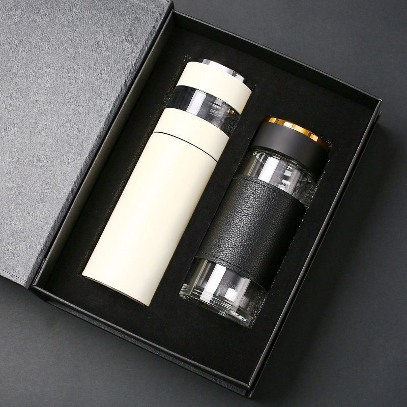Tea and water separation insulated cup
