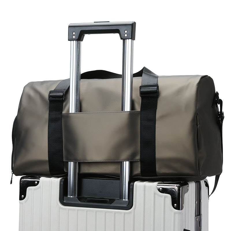 Gym Bag with Wet-Dry Separation